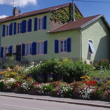 Chambres D'Hotes Au Presbytere Racrange Exterior foto