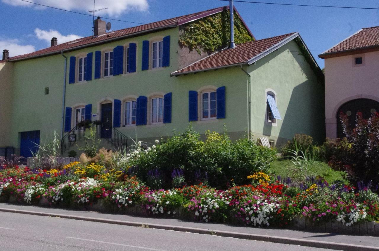 Chambres D'Hotes Au Presbytere Racrange Exterior foto